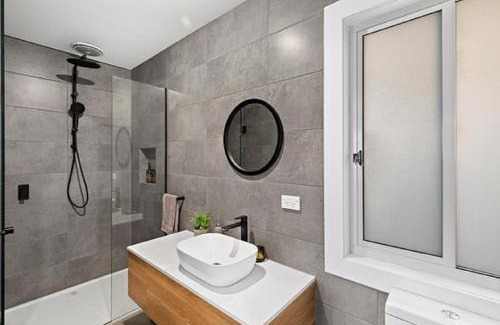 Capel Sound House | Capel Home House and Guest House by Ready Set Stay - BYO LINEN & TOWELS