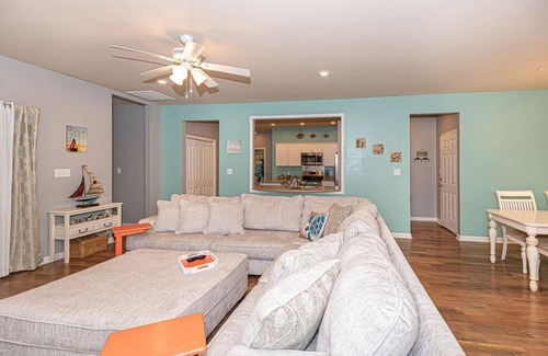 Ocean Pines House | Capetown Gone Coastal - Non Group Rental, Sleeps 10
