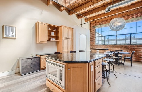 Uptown Apartment | Capital Hill Apartment-Rooftop Deck with Grill -Fireplace -30 Day Rental