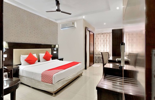 Kondapur Hotel | Capital O 12384 Hotel Rudra Grand