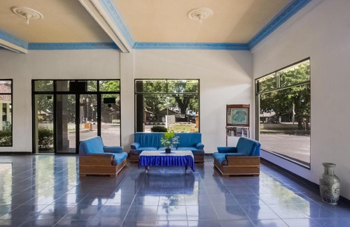 Pelabuhan Ratu Hotel | Capital O 3094 Hotel Cleopatra