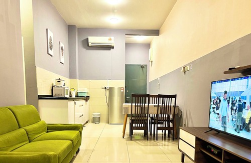 Downtown Kota Kinabalu House | Capital O 90986 The Loft Residences