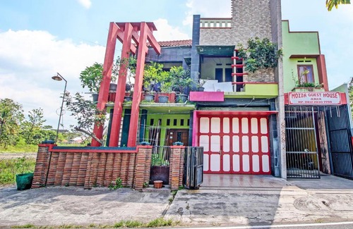 Klaten Hotel | Capital O 91690 Moza Guest House