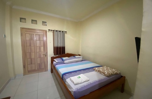 Tanjung Hotel | Capital O 93124 Lombok Northis Homestay