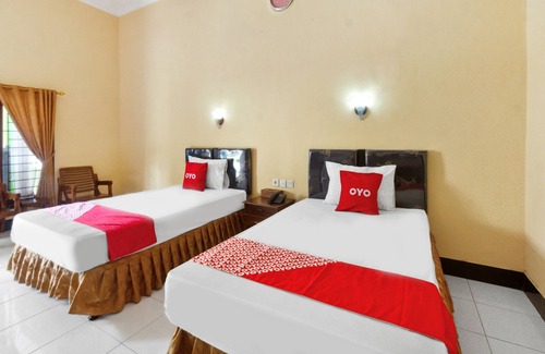 Kecamatan Janapria Hotel | Capital O 93391 Golden Manggis Hotel Near SMKN 1 Lingsar