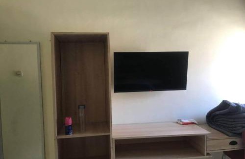 Colomadu Hotel | Capital O 94128 The Bale Teras't