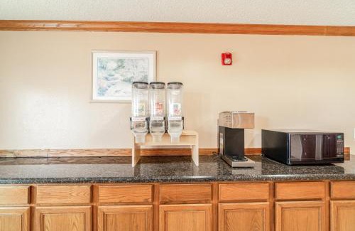 La Porte Hotel | Capital O Fairway Inn - Baytown La Porte TX