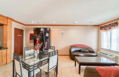 La Porte Hotel | Capital O Fairway Inn - Baytown La Porte TX