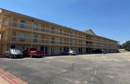 Georgetown Hotel | Capital O Georgetown TX I 35