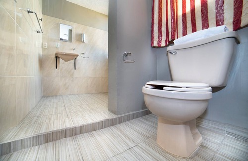 Celaya Hotel | Capital O Hotel Diez