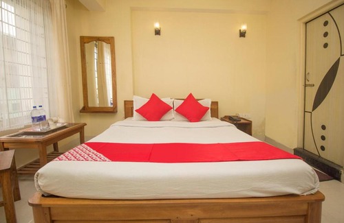 Gangtok Hotel | Capital O Hotel Red Cherry
