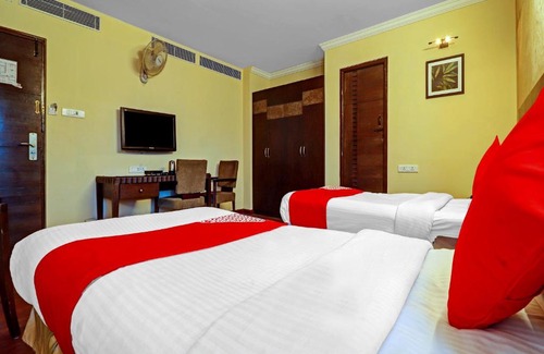 Hyderabad Hotel | Capital O Hotel Svr Near Nexus Hyderabad