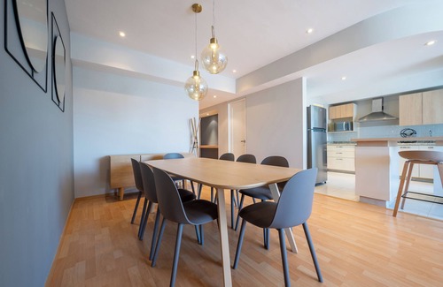 El Yaqui Condo | Capitalia - Luxurious Urban Retreat
