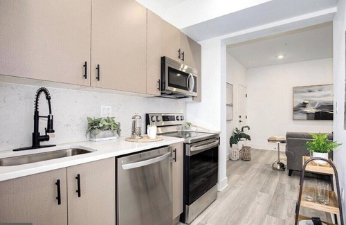 Northeast Bed & Breakfast | Capitol Hill 1BR with Patio & City Views