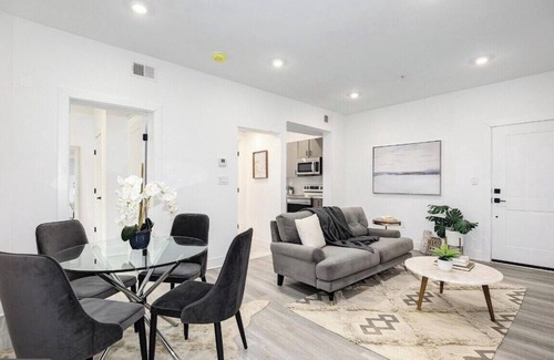 Northeast Bed & Breakfast | Capitol Hill 1BR with Patio & City Views