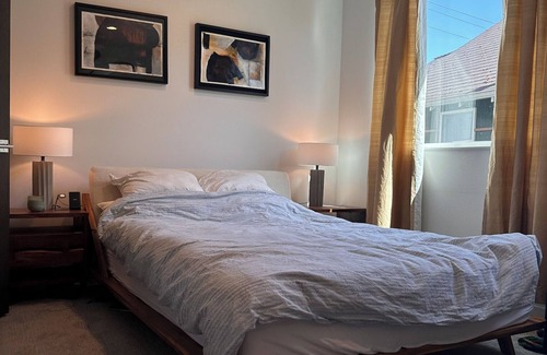 Miller Park House | Capitol Hill convenience, rooftop Rainier views, living room w 25 ft ceilings
