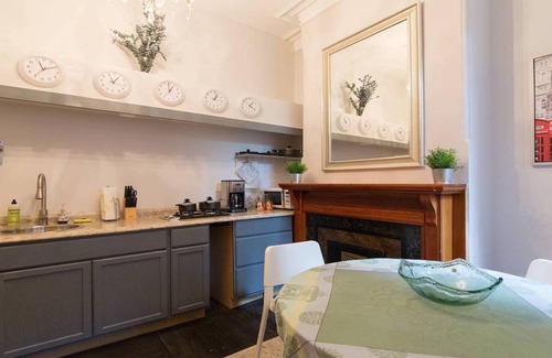 Stanton Park Bed & Breakfast | Capitol Hill Cozy 1 Bedroom, Deck, near Capitol, Eastern Market, Free Parking