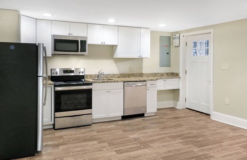 Kingman Park Apartment | Capitol Hill East Suite