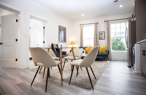 Northeast Bed & Breakfast | Capitol Hill Stay with Stunning Skyline View