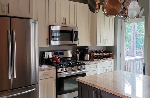Stanton Park House | Capitol Hill Two-Story home walk to the US Capitol 1.5 miles to White House