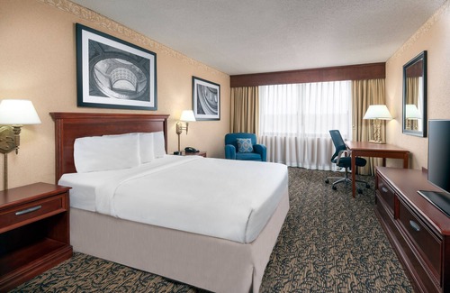 Jefferson City Hotel | Capitol Plaza Hotel Jefferson City