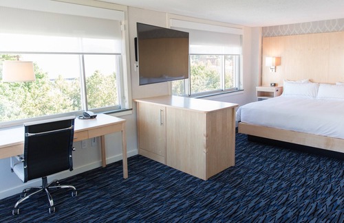 Montpelier Hotel | Capitol Plaza Hotel Montpelier Tapestry Collection by Hilton