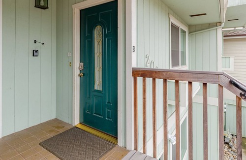 Capitola House | Capitola Village Seashell Sanctuary, just blocks from Capitola Beach!