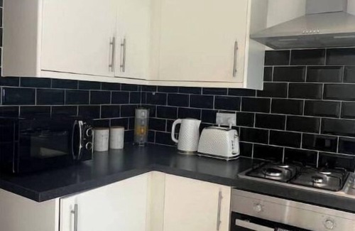 Loughborough Apartment | CAPRI 13 SA- 3 bedroom house close to Uni and M1/J23