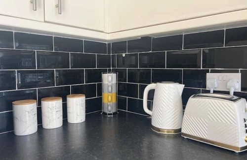 Loughborough Apartment | CAPRI 13 SA- 3 bedroom house close to Uni and M1/J23
