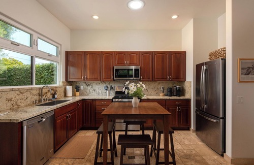 Leucadia House | Capri Coastal Tuscan Getaway – Ideal for Extended Stays!