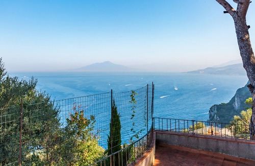 Tiberio Villa | Capri Turquoise by Napoliapartments
