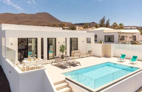 Las Brenas Villa | CAPRICA by Buenavilla