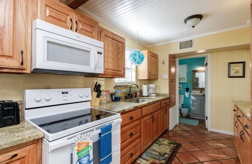 Fulton House | Caprice Cottage | Amazing Views of Aransas Bay!