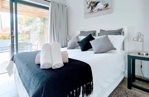 Robberg Beach Apartment | Capricorn Studio One | 150m Solar Beach