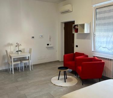Magenta Apartment | Caprotti 6
