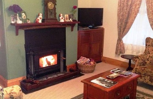 Penrice Bed & Breakfast | Capt'n Rodda's Cottage