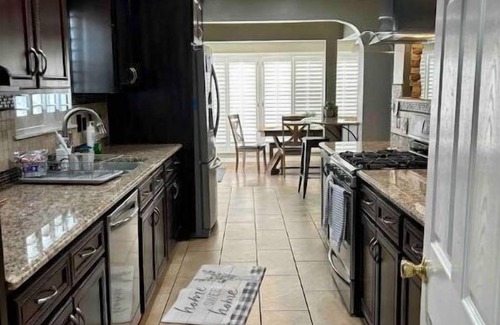 Northeast El Paso House | Captain Home w Saltwater Pool-close to Ft Bliss & Mt