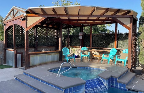 Northeast El Paso House | Captain Home w Saltwater Pool-close to Ft Bliss & Mt