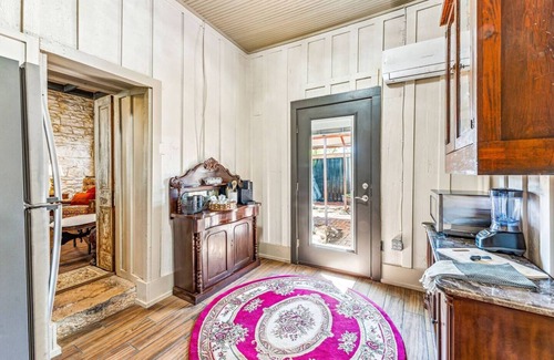 Stephenville House | Captain James Beech House: Historic Stay Near TSU