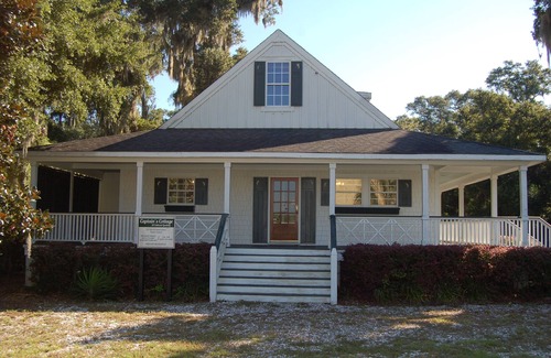 Darien Cottage | Captain's Cabin Historic Darien Ga
