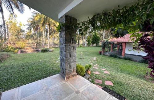 Masinagudi Bed & Breakfast | Captain's Cabin