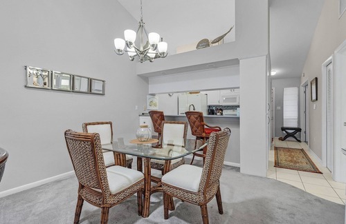 Bokeelia Condo | Captain`s Harbor Condo 2/2 on the Water!