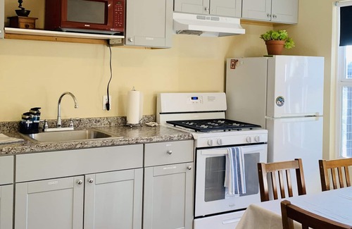 Moss Landing Hotel | Captain's Inn at Moss Landing