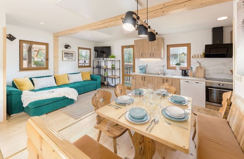 Bohinjska Bistrica Cabin | Captain's lodge
