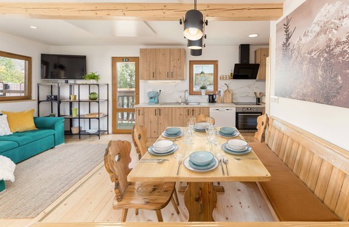 Bohinjska Bistrica Cabin | Captain's lodge