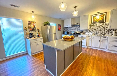 Fleming Condo | Captain's Quarters | One Bed Condo Waterfront on Ohio River