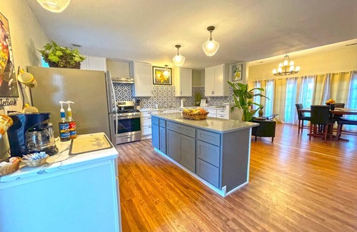 Fleming Condo | Captain's Quarters | One Bed Condo Waterfront on Ohio River