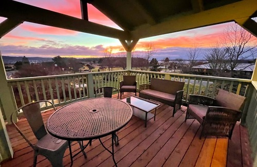 Lopez Island House | ~Captain's Walk~ Gorgeous Seaside Views + King Bed {No Cleaning Fees}