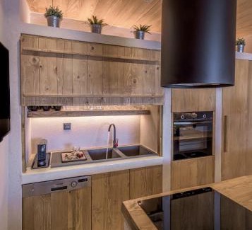 Apollonia Apartment | Captain Zeppos