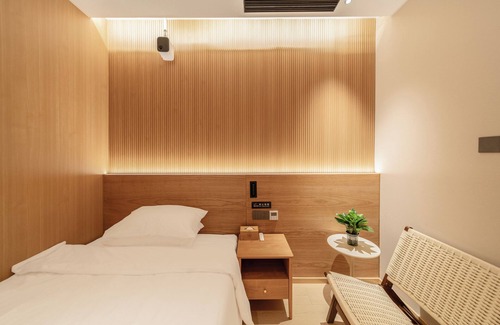 Changning Hotel | CaptainNo 5YouthHotel XianxiaRoad Branch